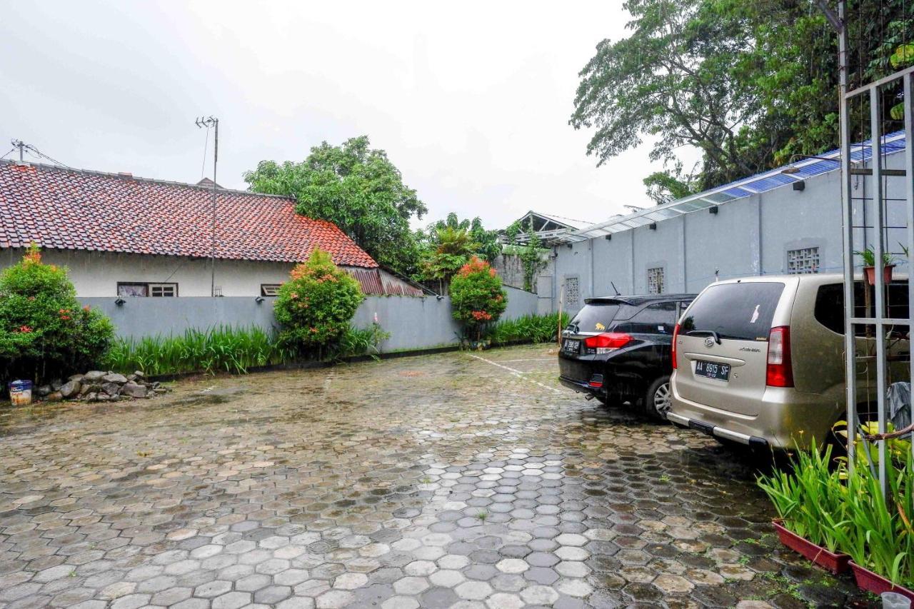 Oyo 3746 Double Tree Guesthouse Purwokerto Zewnętrze zdjęcie